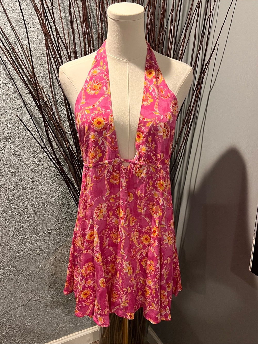 🌸NWT SKY TO MOON PINK FLORAL HALTER MINI DRESS SIZE SMALL🌸